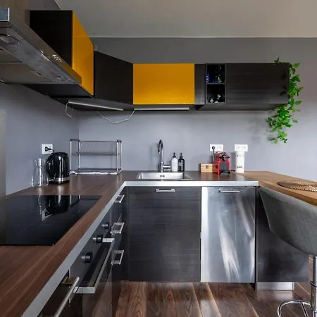 Vibrant & Stylish 1bd W Patiobercy Paris