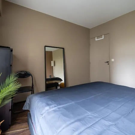 Vibrant & Stylish 1bd W Patiobercy
