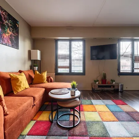 Vibrant & Stylish 1bd W Patiobercy Apartment Paris